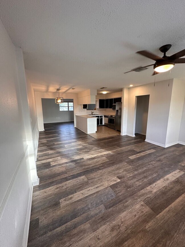 Photo - 5605 26th St W Unidad A