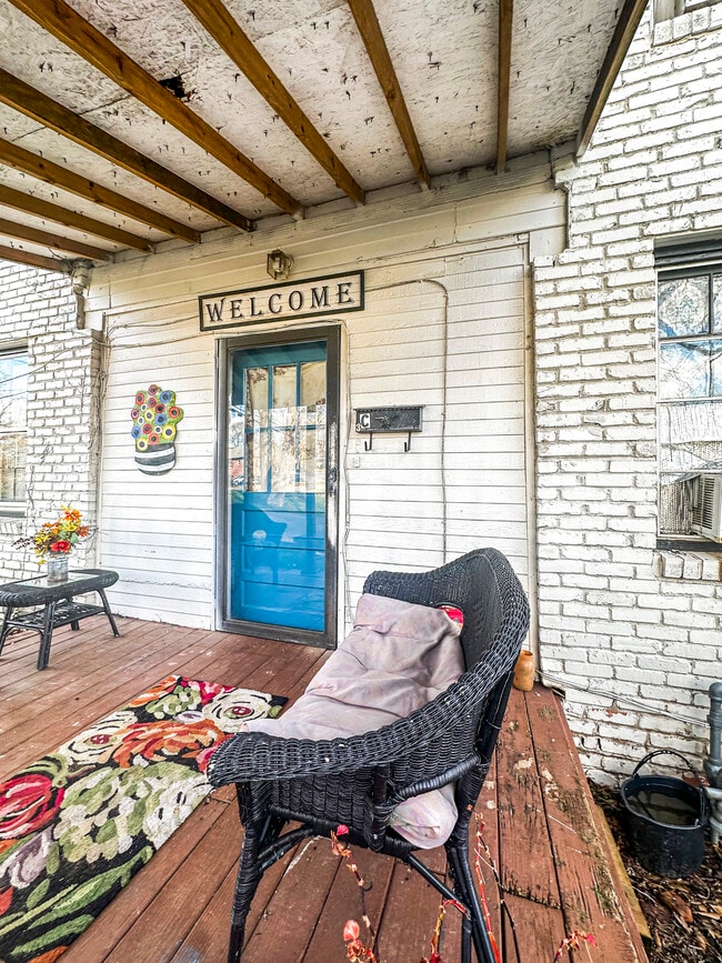 Photo - 210 Thurston Ave