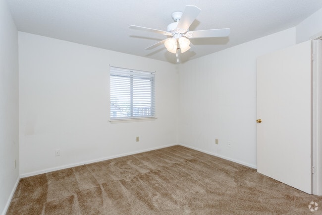 2BR, 1BR - Casa Grande