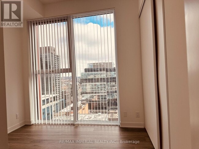 Photo - 180 Front St E Unité 2506