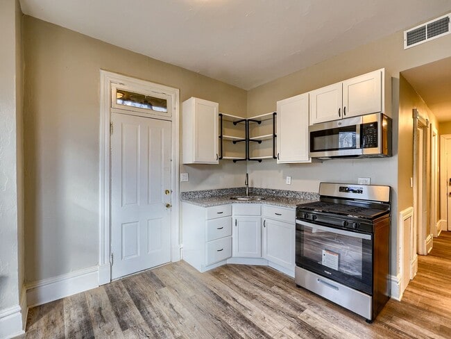 Photo - 1528 Green St Unit 2