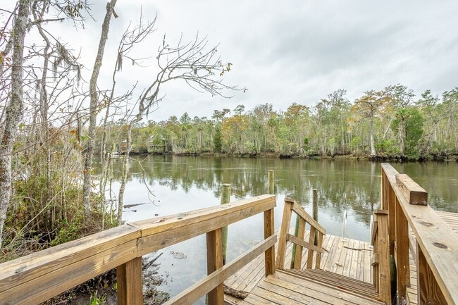 10 Manatee Way