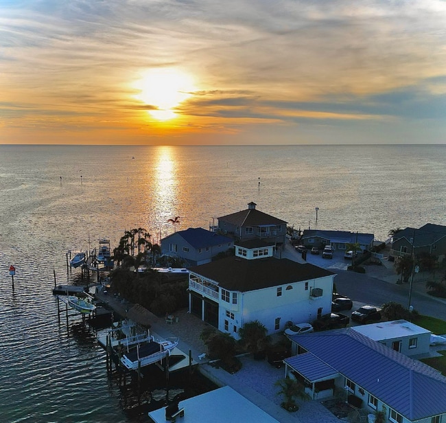 Photo - 1 Harbor Dr House