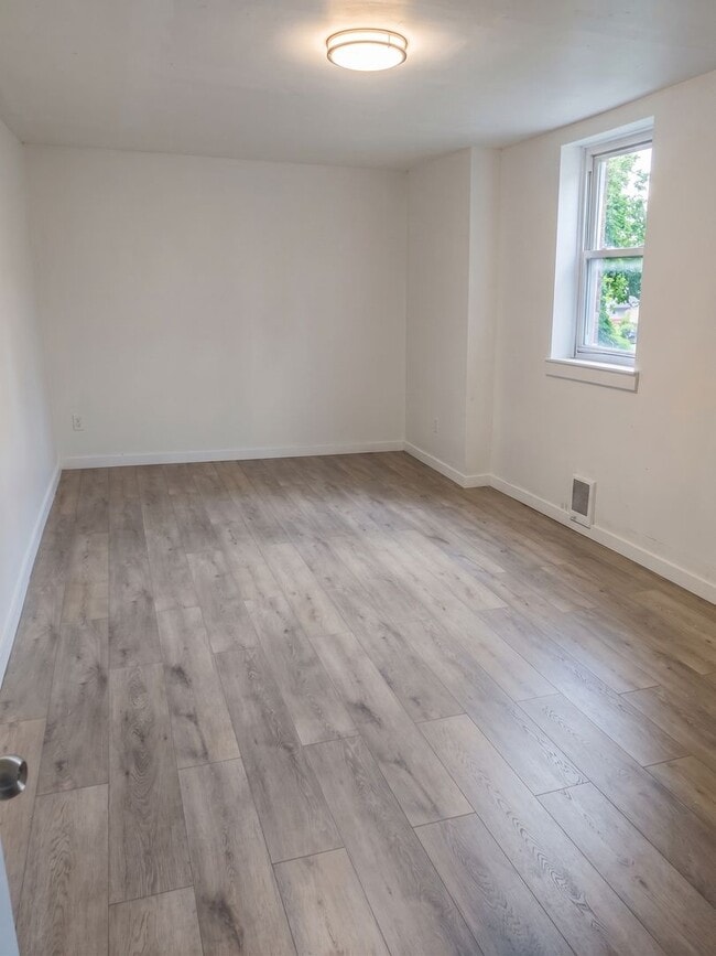 Photo - 2461 N 29th St