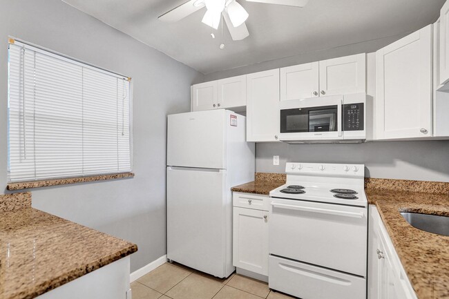 Photo - 9460 Poinciana Pl Unit 101