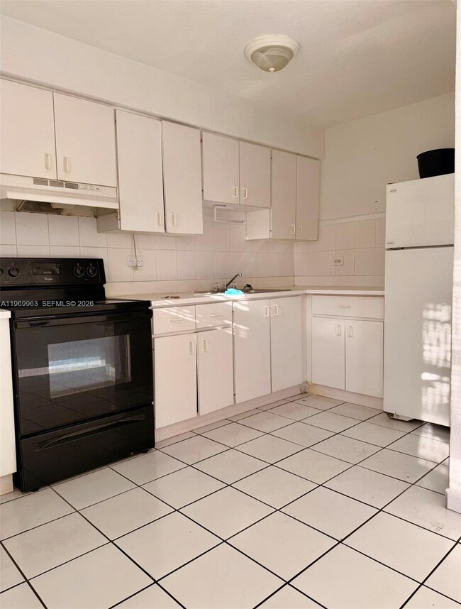 Photo - 1610 NW N River Dr Unit 303