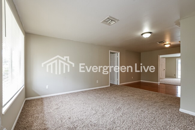 Photo - 2038 Keyes Ln