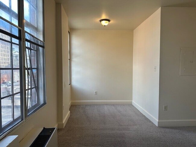 Photo - 213 N 2nd St Unidad C3