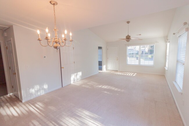 Photo - 187 Madrid Dr