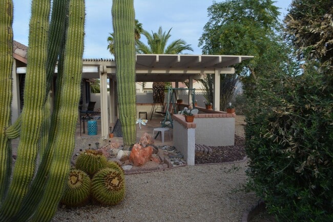 Building Photo - Furnished Rental, 55+, Move In Today!