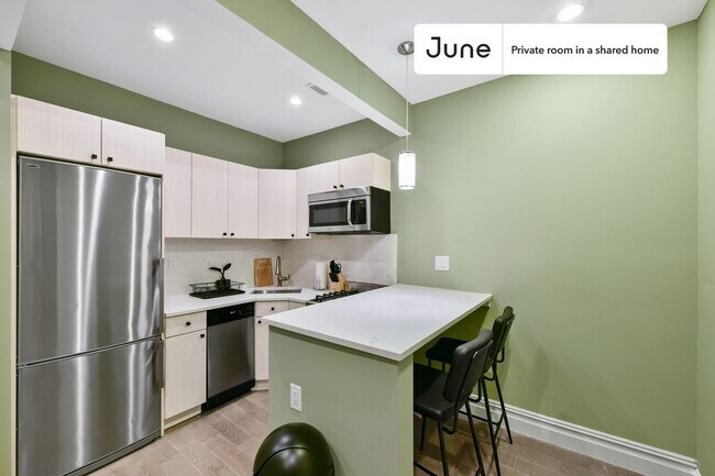 Room in Shared 3 bed/2 bath home in East Village