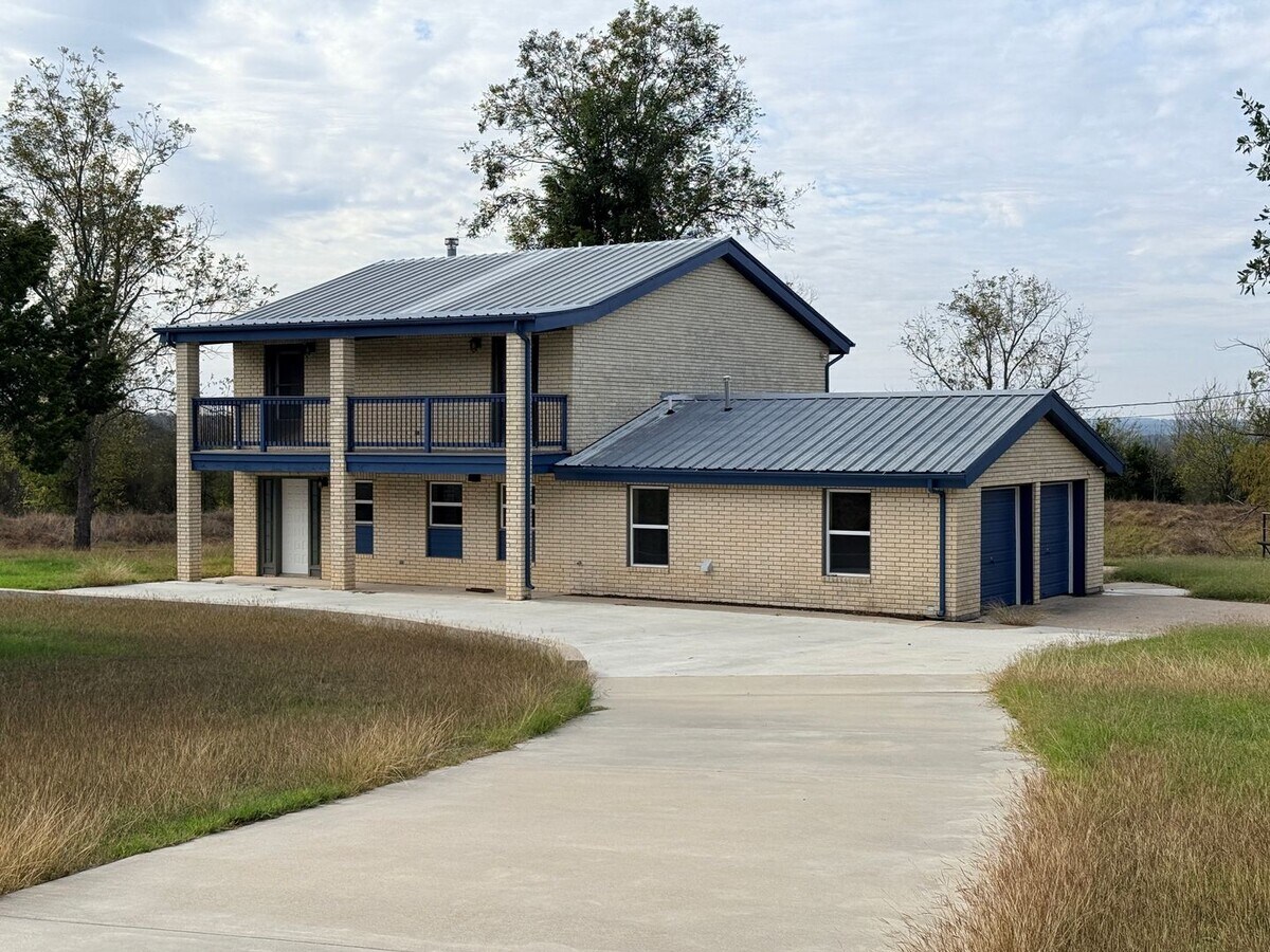 NEW IN MANAGEMENT - COMING SOON! - NEW IN MANAGEMENT - COMING SOON!