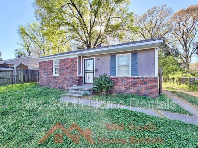 Photo - 2371 Imogene St