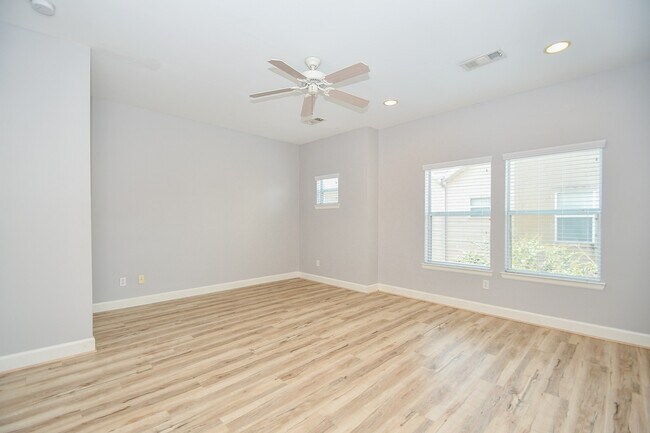 Photo - 3507 Mosley Ct Unit F