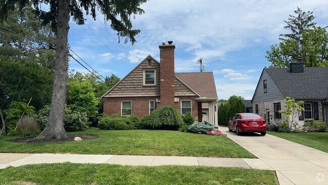 Building Photo - 2400 Hillview Ave Rental