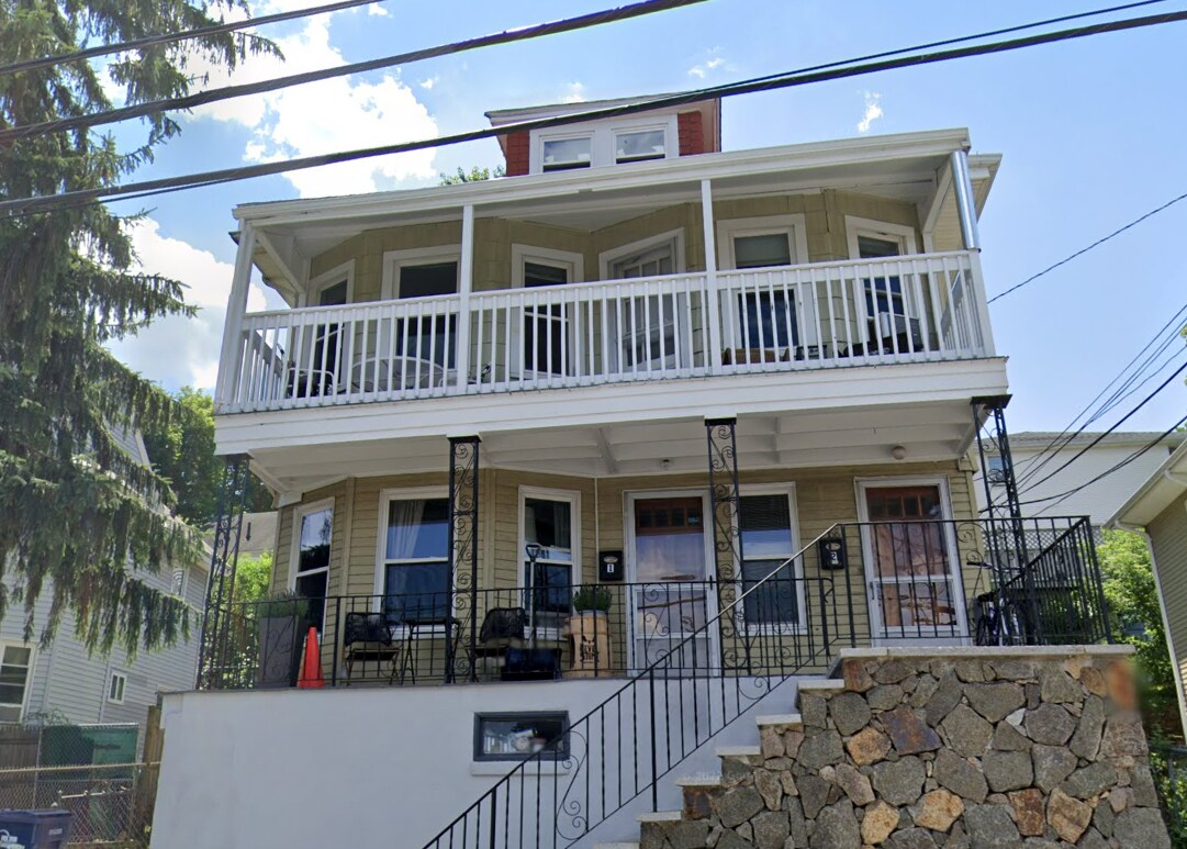 Photo - 68 Nonantum St Unidad 2 Rental