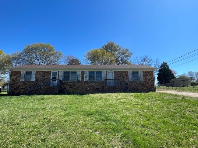 Building Photo - SHJ295-602 Lark Drive Unit 602 Lark Drive  1