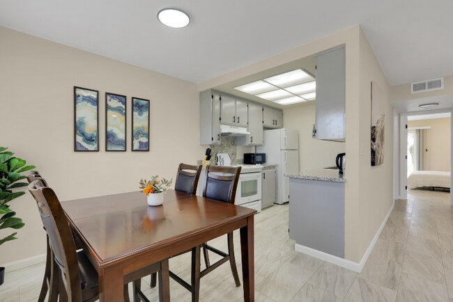 Photo - 1104 F St Unit Apt 2