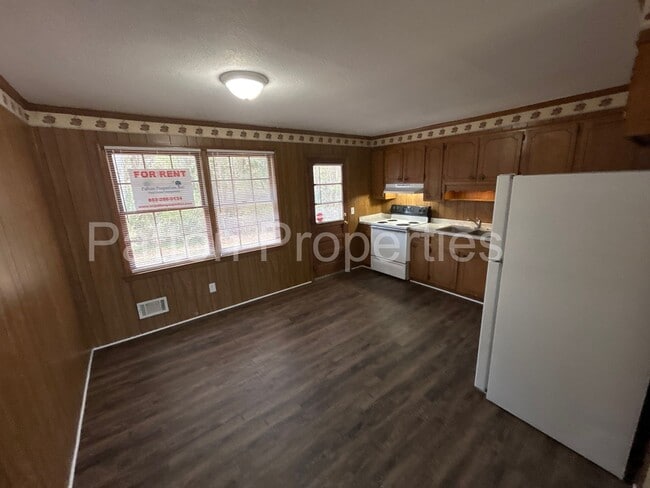 Photo - Oak Grove Community