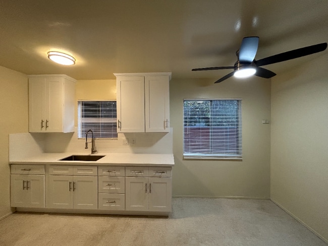 Photo - 313 S Wabash Ave Unidad C