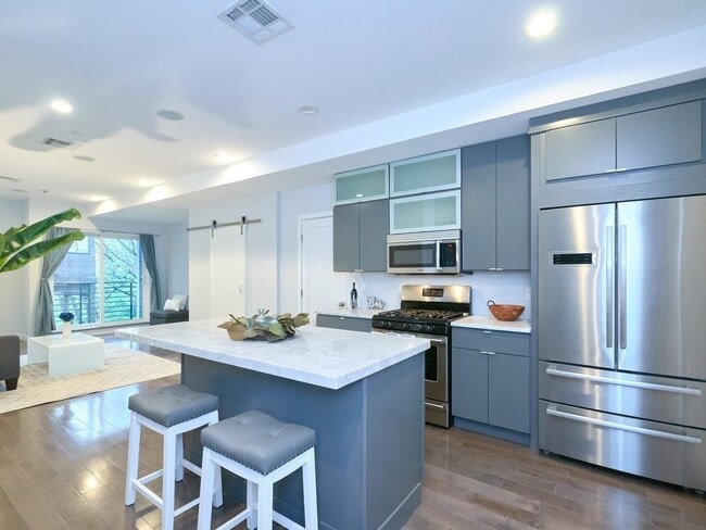 Photo - 186-188-188 Paris St