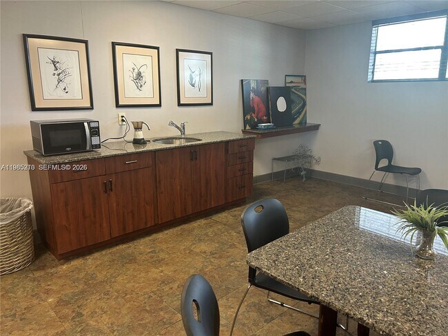 Photo - 400 Leslie Dr Unit 308