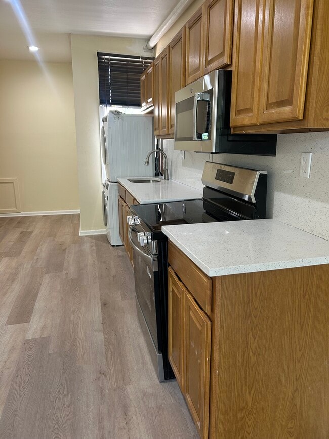 Photo - 2213 N 33rd St Unit 2