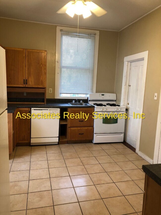 Photo - 115 NE 9th St Unit MR65-01