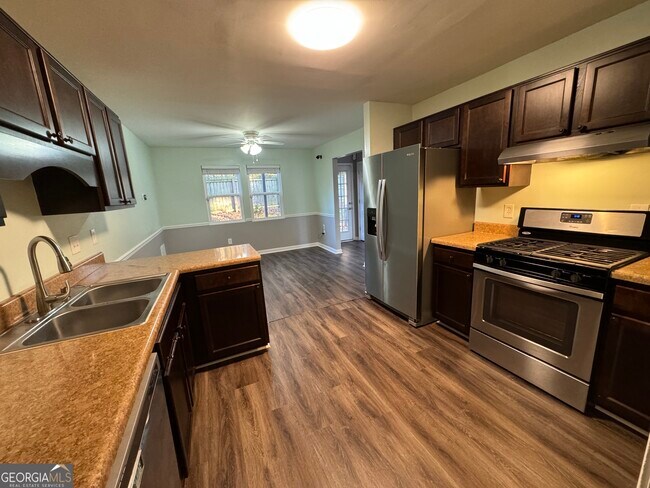 Photo - 5883 Brookside Dr SE