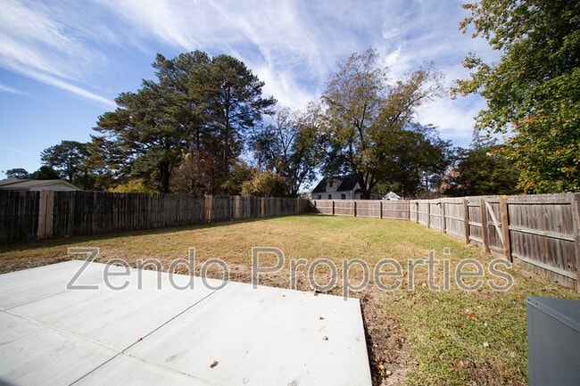 Photo - 4821 Vick St