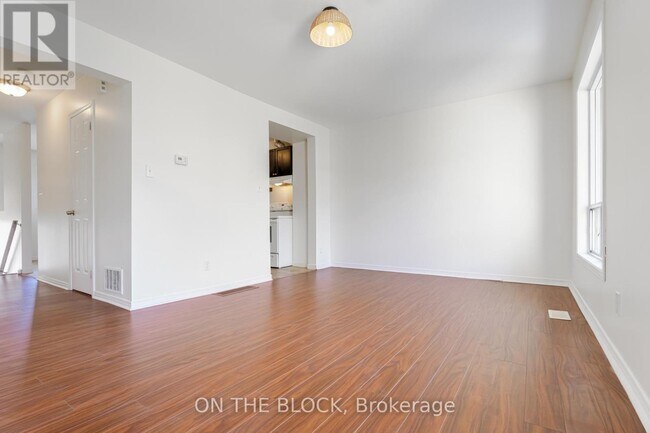 Photo - 47 Carleton Pl