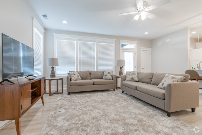 2BR, 2BA - 1320SF - Living Room