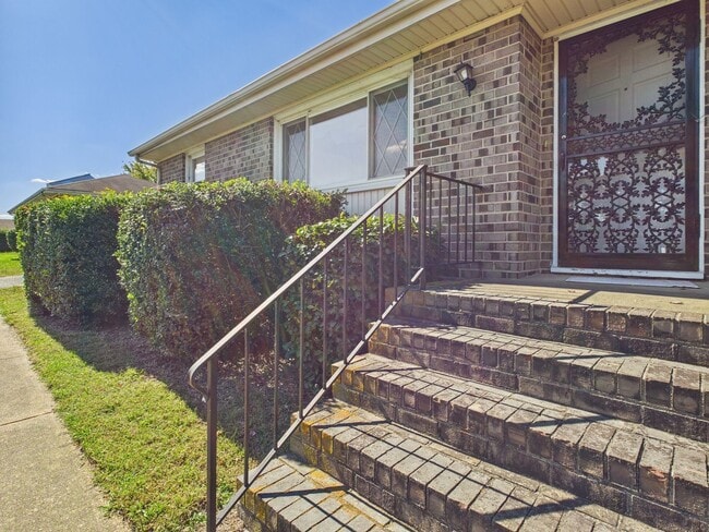 Photo - 3702 Broadgate Dr