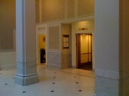 Lobby - 21 Beacon Unit 5J