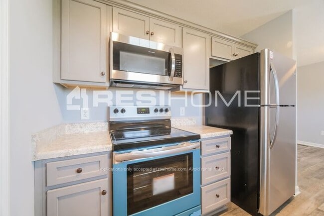 Photo - 730 Ella Court