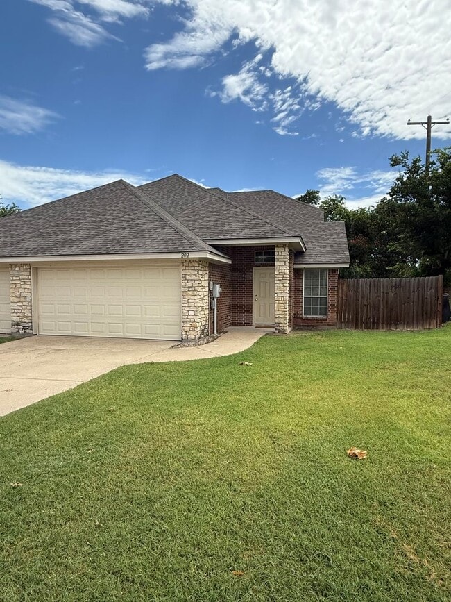 3/2.5/2 2 STORY - Great Location near Main St - 3/2.5/2 2 STORY - Great Location near Main St Casa Adosada