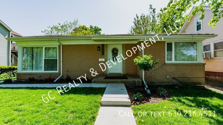 Photo - 1615 McDaniel Ave House