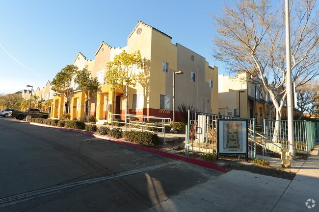 Cedar Road Apartments - Cedar Road Apartments
