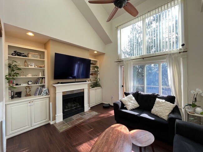 Photo - Incredible Forrest Park Townhome!! 2 bedroom, 2 bath, HUGE attached Garage!