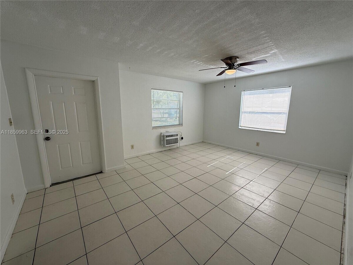 Photo - 1620 NW 52nd Ave Unidad A