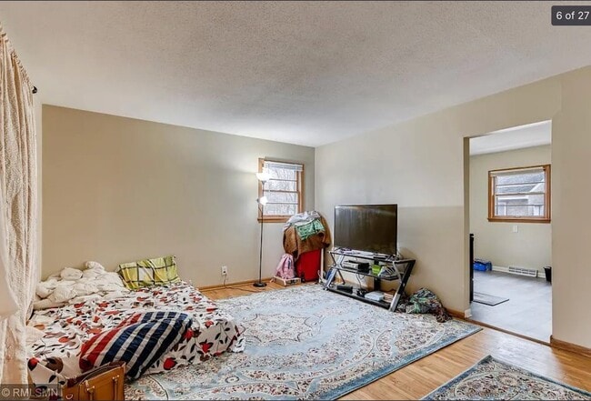 Photo - 403 W 74th St