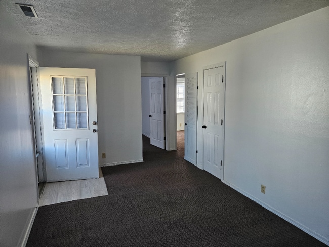 Photo - 2124 W Jackson St