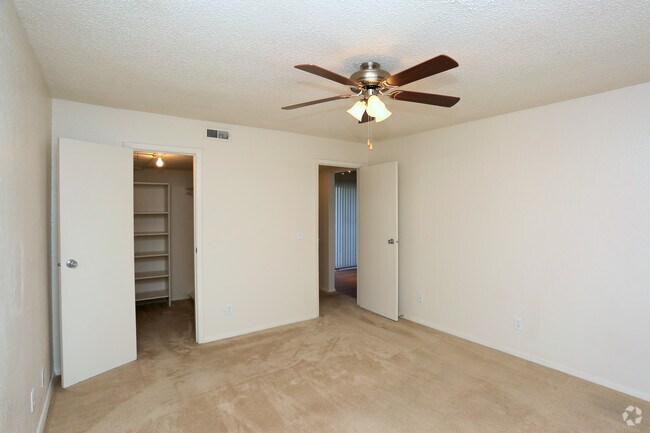 1BR - 750SF - Bedroom