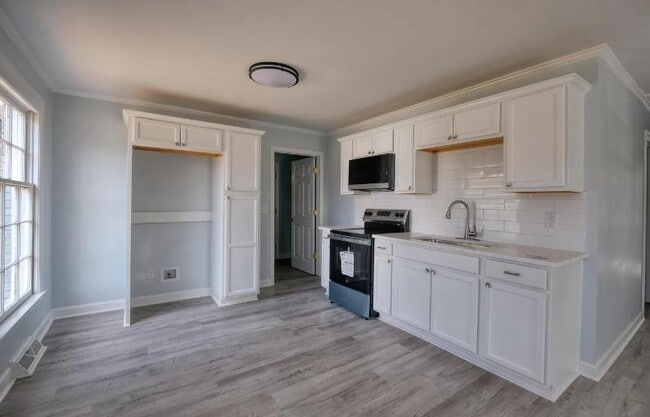 Photo - 402 Marcella Dr