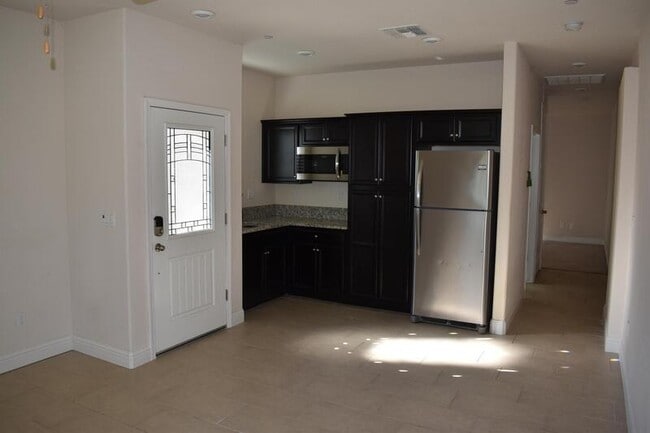 Photo - 3785 De Soto Way