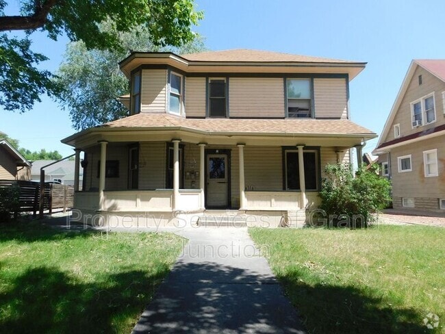 Building Photo - 816 Grand Ave Unit 2 Rental