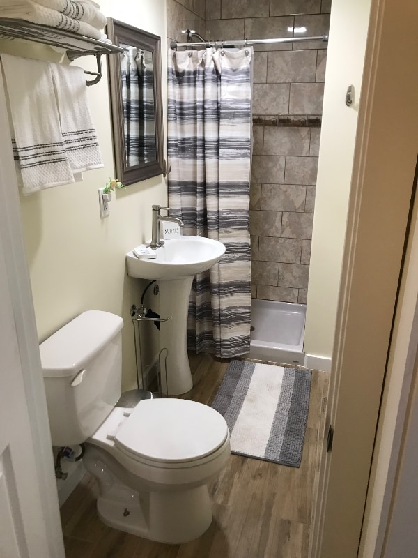 Building Photo - 1540 W 126th St Rental
