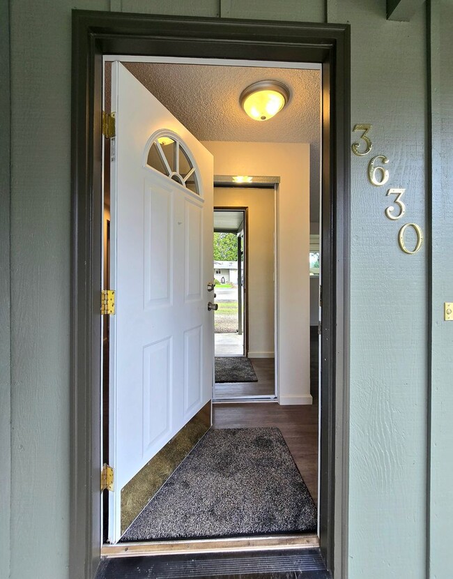 Photo - Fully Renovated 4 Bedroom Home in North Marysville Available Now!