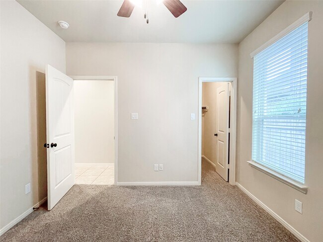 Photo - 6121 Norwood Mills Ct