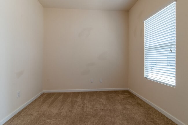 Photo - 4 BR/2.5 BA Home - A Rare Rental Between C...